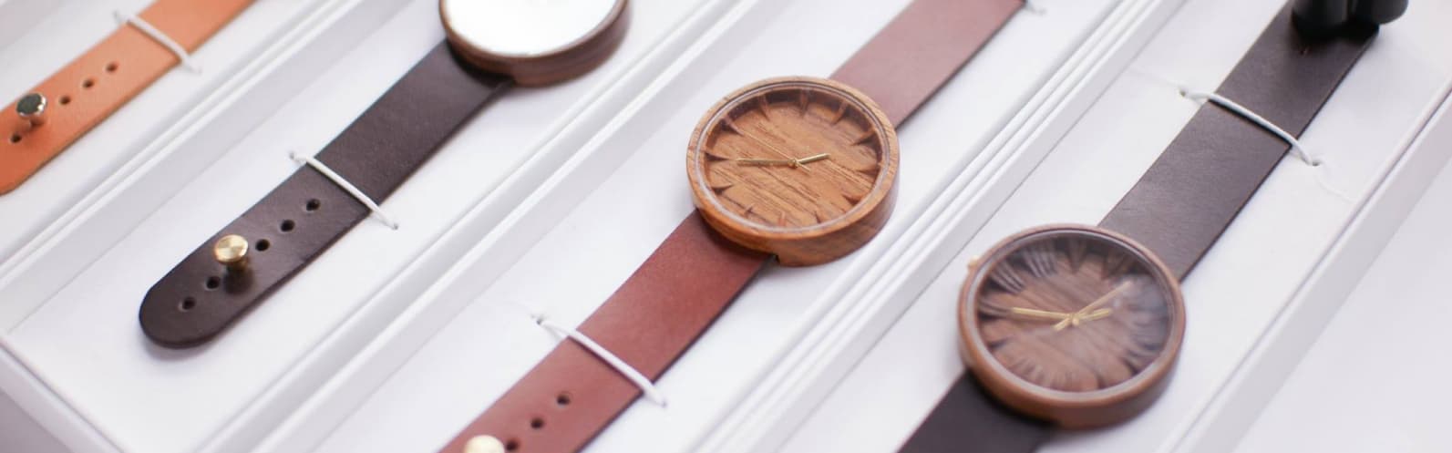 Libautech ecommerce blog shopify app How 6 Figure Business Ovi Watch is preparing for Black Friday Cyber Monday (BFCM) with Add Announcement Bar App vegan watches